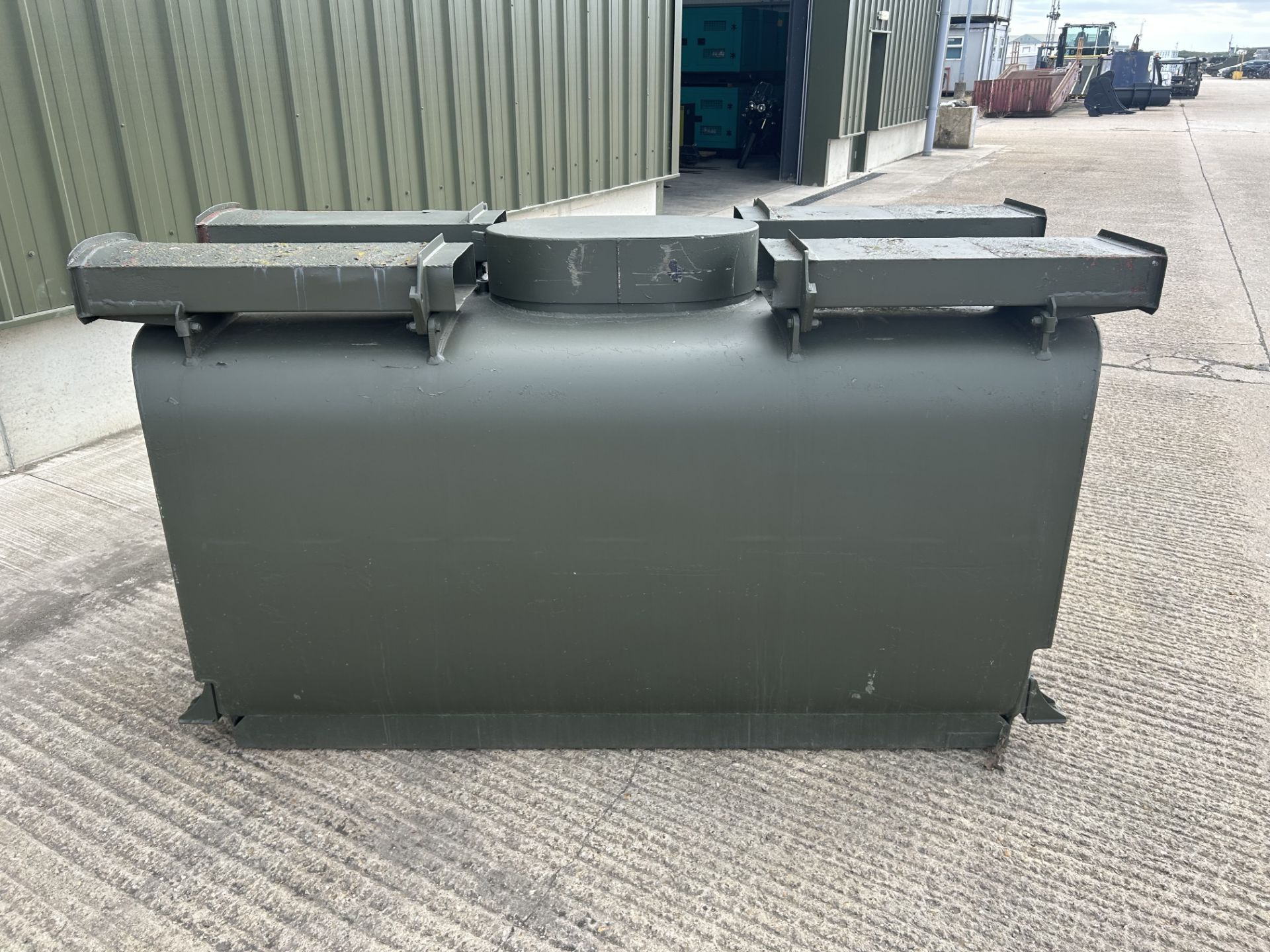 Gloster Saro 2,200 Ltr Aluminium Fuel / Fluid Distribution Tank - Image 2 of 4