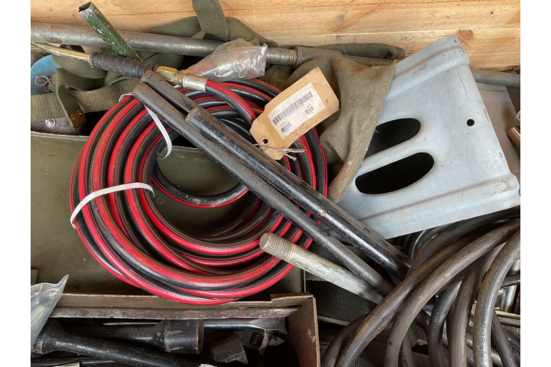 1x Wooden Crate of Vehicle CES /Tools, Tyre Inflators etc, from MOD - CRATE INCLUDED - Image 2 of 5