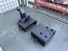 2 x Detachable Faces, One with Hitch