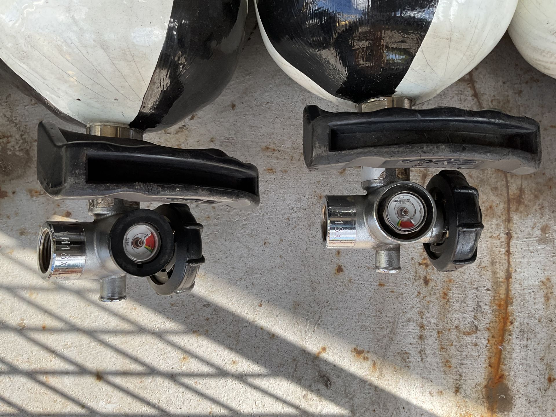 6 x 300 BAR Air Cylinders from UK Fire & Rescue Services - Image 3 of 4