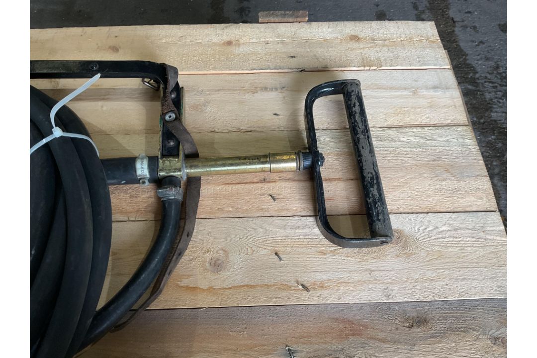 ORIGINAL BRITISH ARMY STIRRUP PUMP FROM MOD - Image 3 of 5