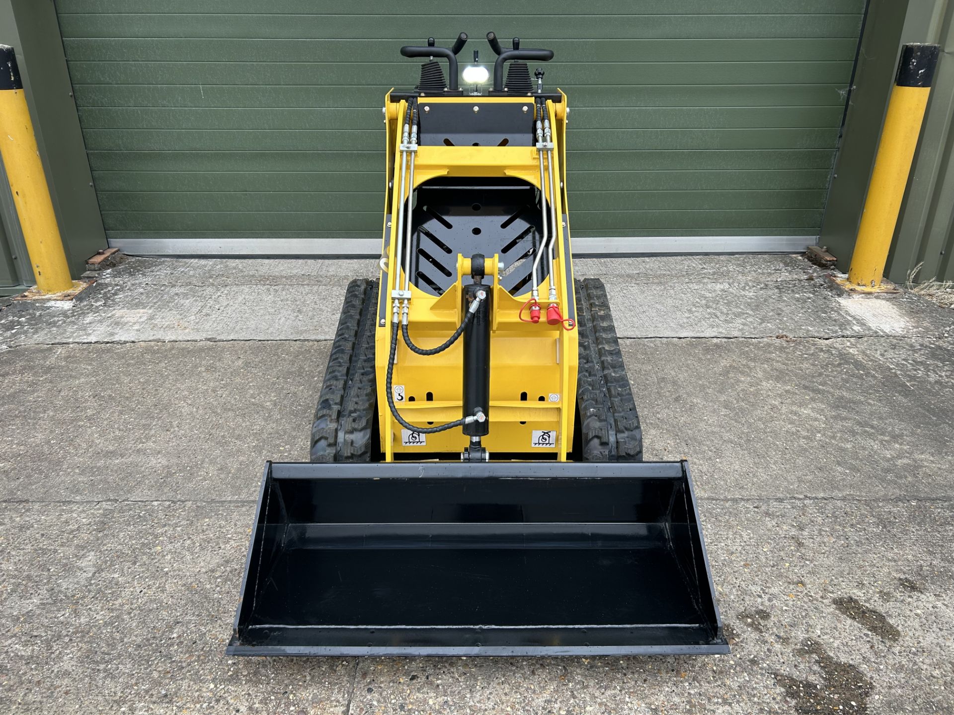 New and Unused Machpro Skidsteer MP-S300 Tracked Loader. - Image 5 of 22