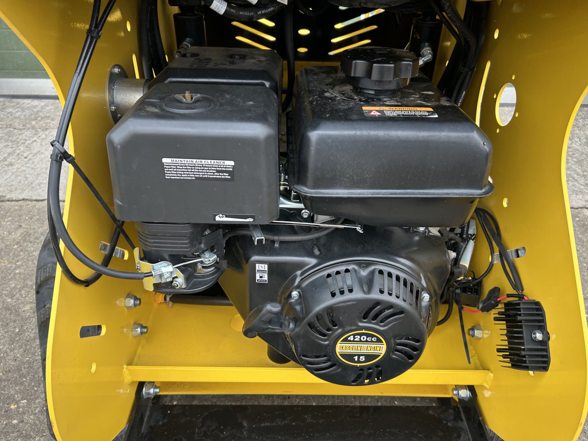 New and Unused Machpro Skidsteer MP-S300 Tracked Loader. - Image 20 of 22