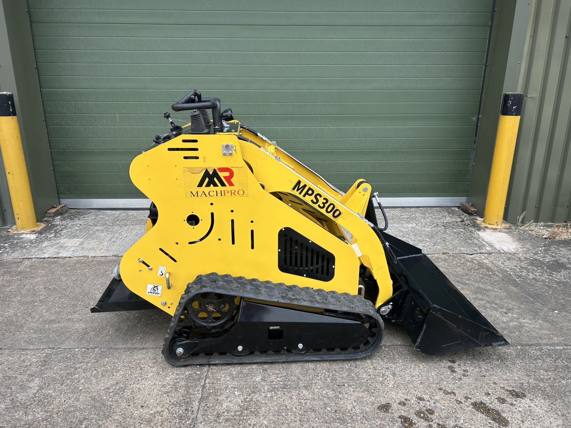 New and Unused Machpro Skidsteer MP-S300 Tracked Loader. - Image 11 of 22