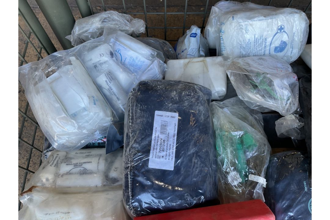 100x Vehicle First Aid Kits etc, from MOD - Image 3 of 6