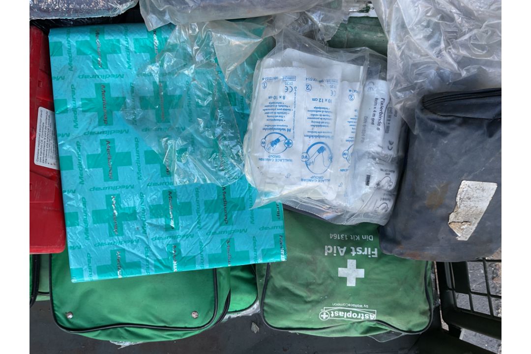 100x Vehicle First Aid Kits etc, from MOD - Image 5 of 6