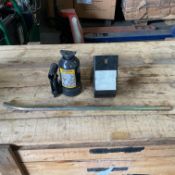 Unissued Land Rover 3T Hydraulic Jack and Wheel Chock, from MOD