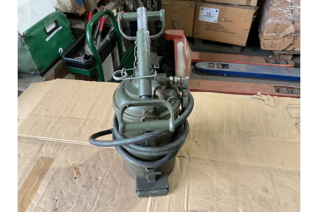 High Pressure Grease Gun, from MOD - Image 3 of 5