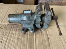 SWINDONS PATENT ROTATING MULTI JAW VICE FROM MOD