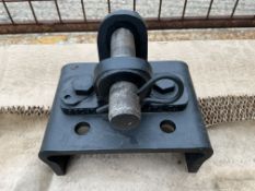 Land Rover Pin Hitch on Drop Plate c/w Pin