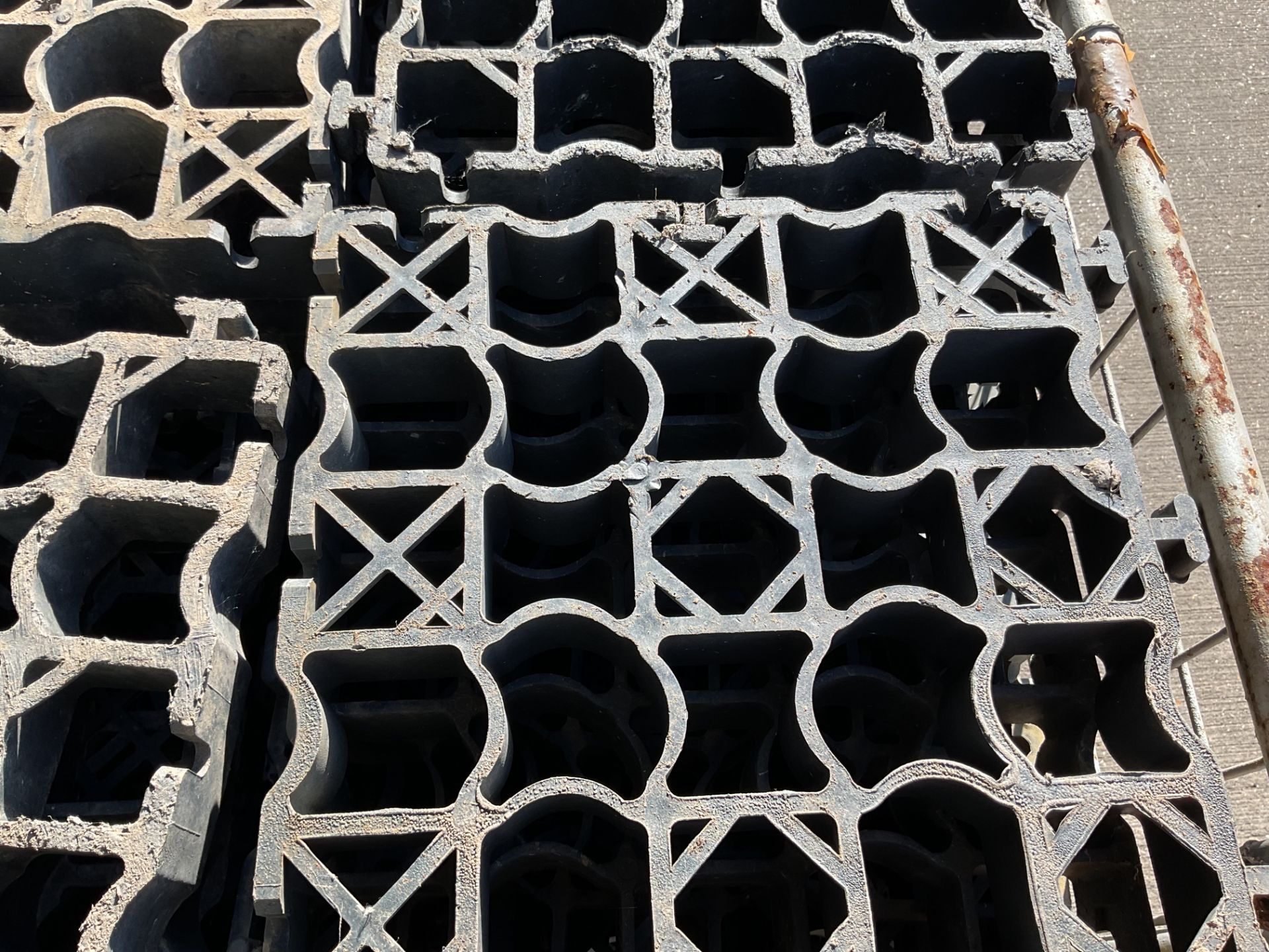 115x EcoGrid E50 Heavy Duty Ground Reinforcement Grid System panels 330mm x 330mm x 50mm from MOD - Image 2 of 4