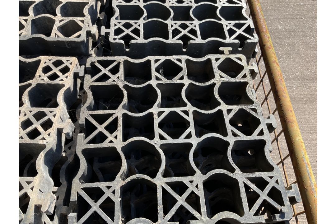 112x EcoGrid E50 Heavy Duty Ground Reinforcement Grid System panels 330mm x 330mm x 50mm from MOD - Image 2 of 4