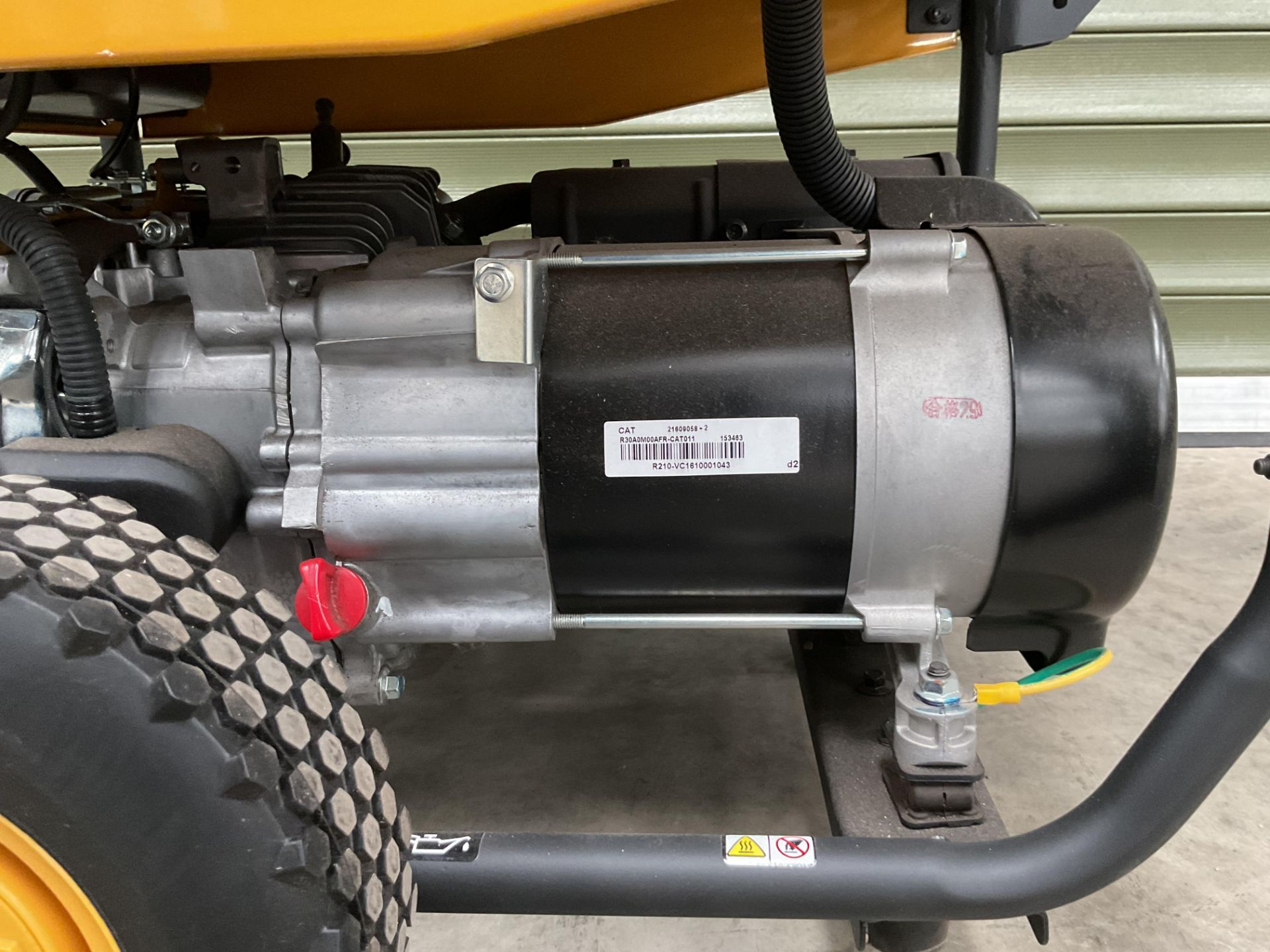 New & Unissued Caterpillar RP3100 Generator 3100 Watt 3.5KVA 240/110 V from Govt Dept - Image 5 of 10