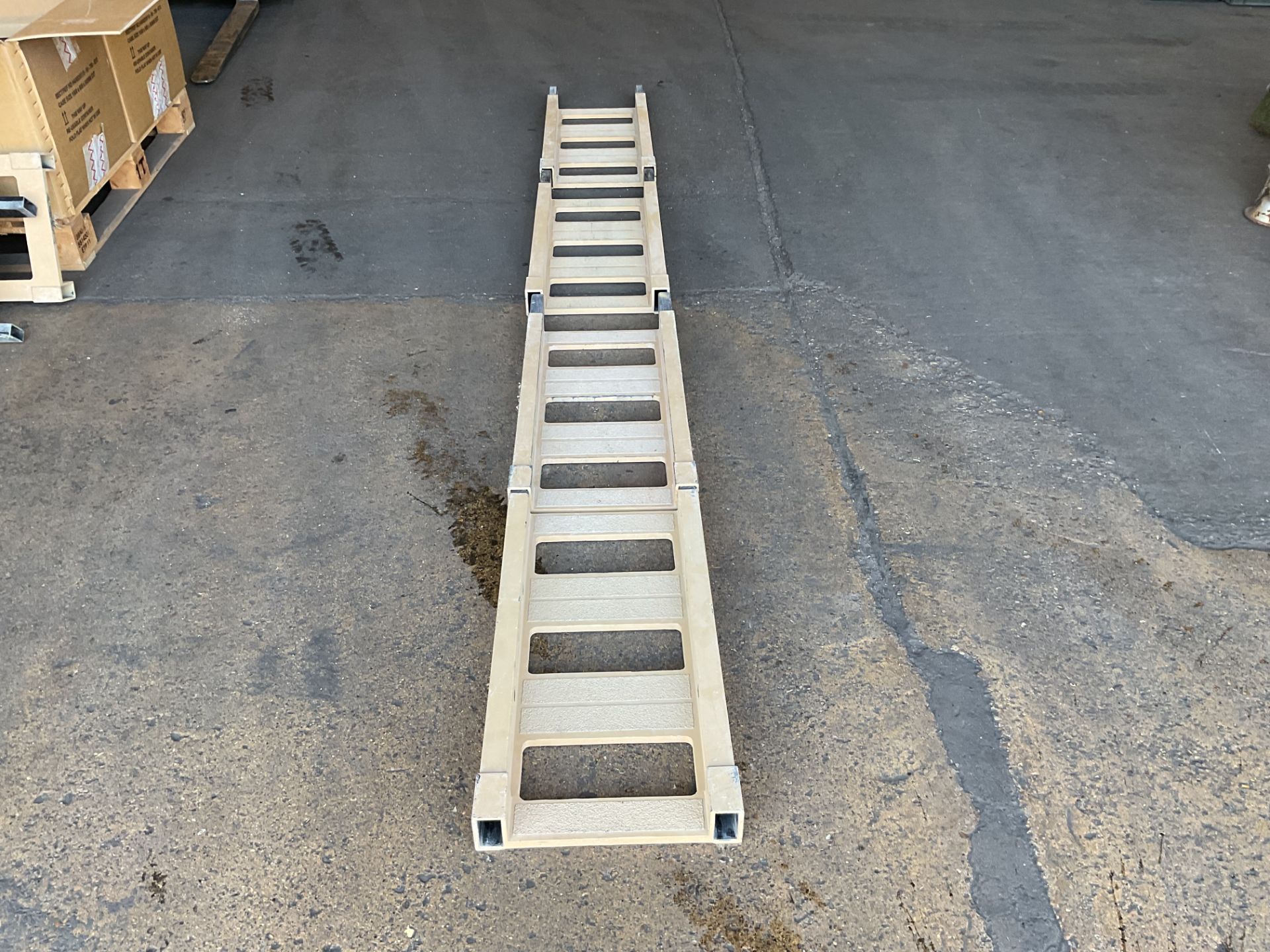 4x Rare Carbon Fibre Crossing Ladders 250KG Load, Afghanistan Issue, from MOD - Image 6 of 6