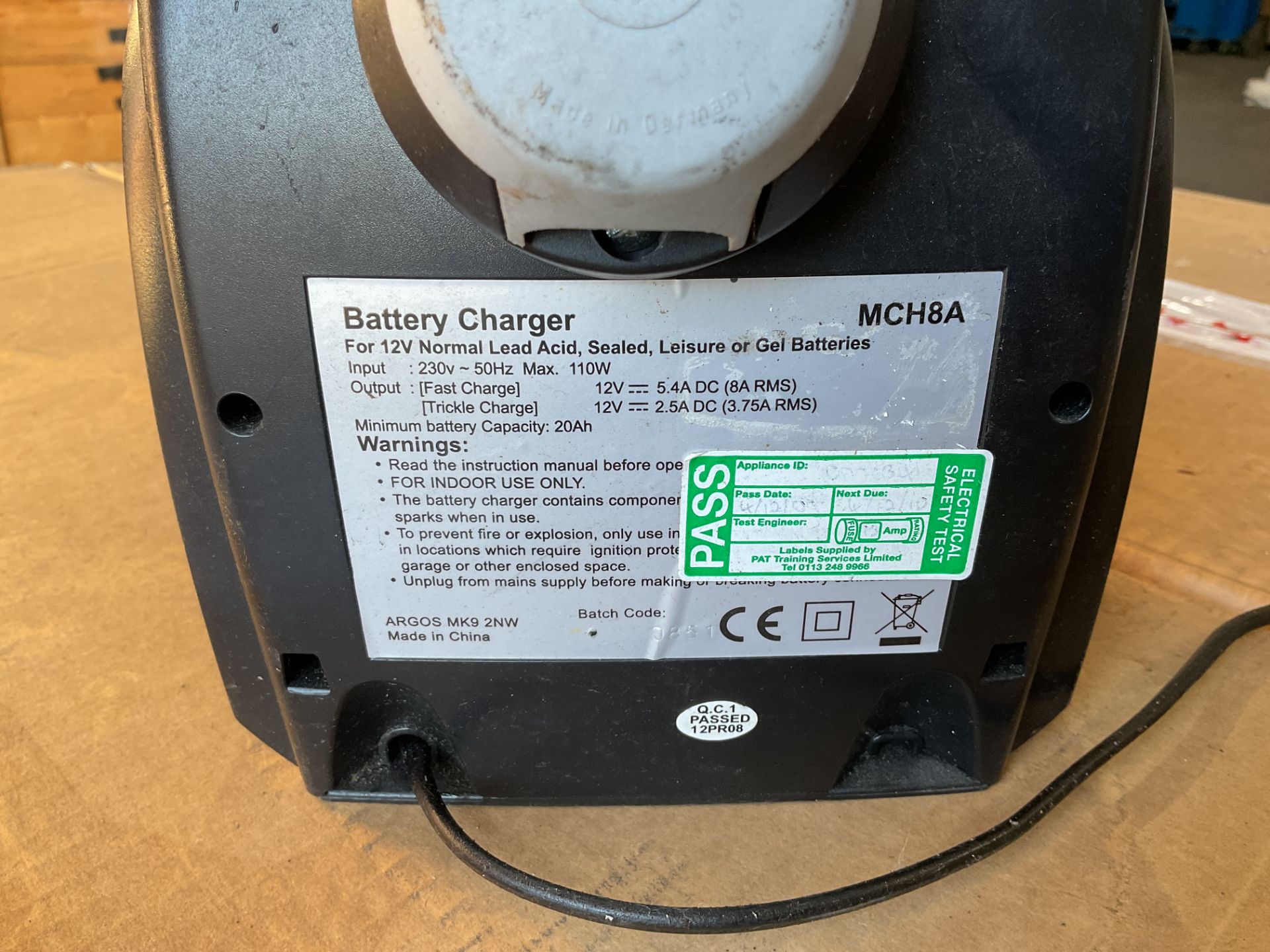 Challenge Model 12V Mains MCH8A Battery Charger for Leisure / Caravan, from MOD - Image 4 of 5