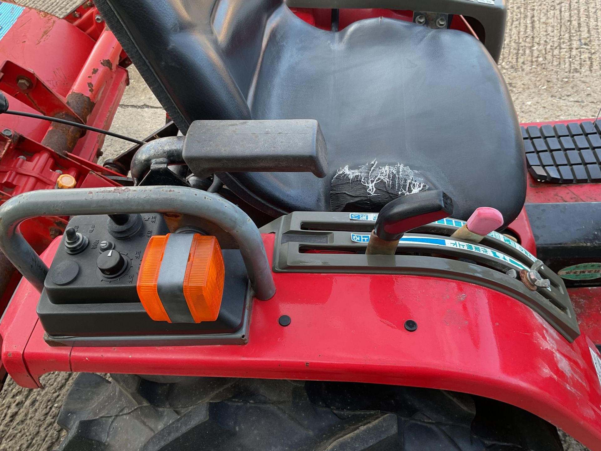 Yanmar Ke-4 4x4 Diesel Compact Tractor, 915 Hours c/w Yanmar Rotavator - Image 10 of 18