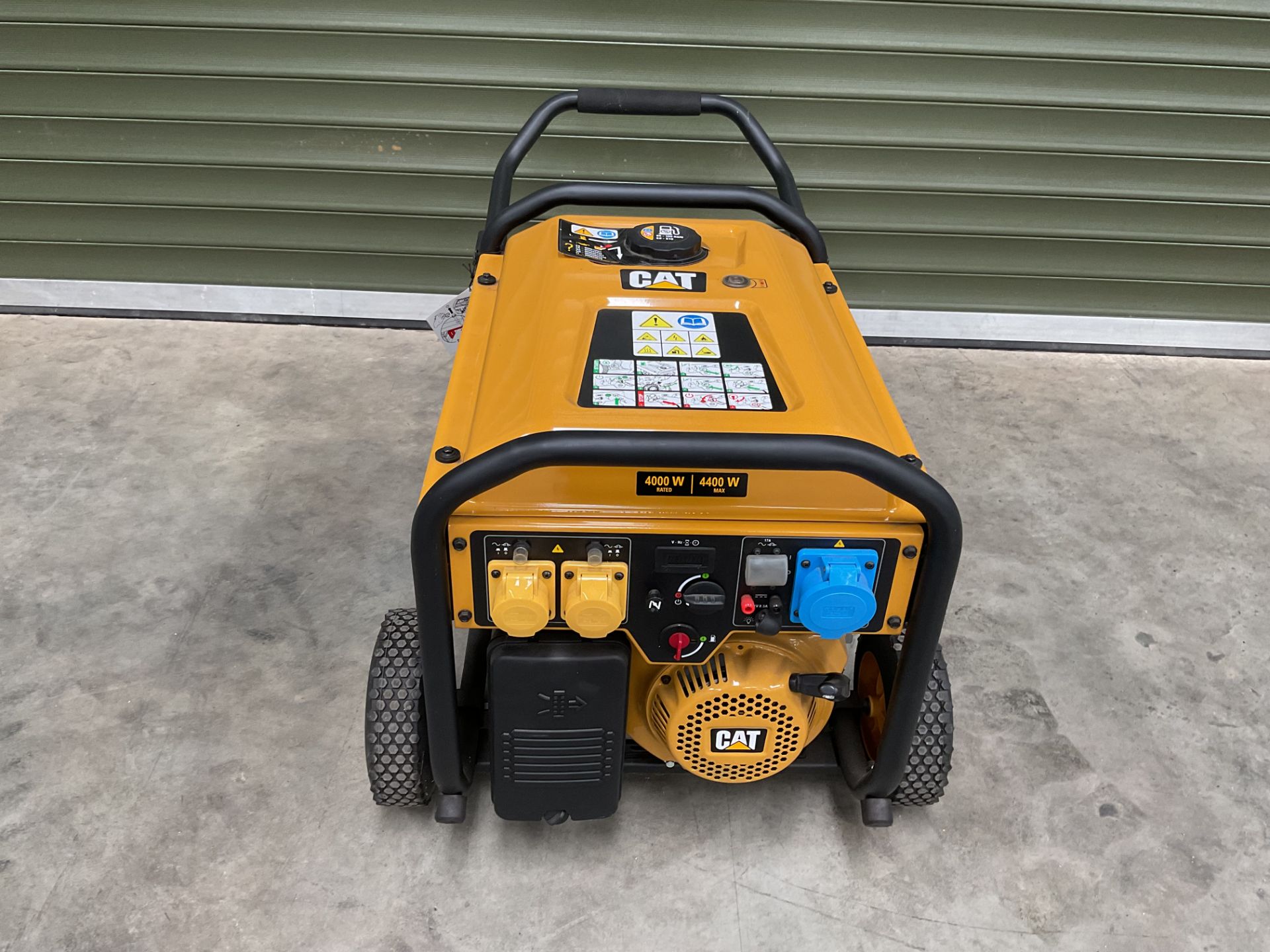 New UNISSUED Caterpillar RP4400 Industrial Generator 4400 Watts 5.5 KVA 230/110 V from Govt Dept. - Image 3 of 9