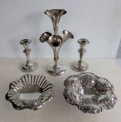 An Edwardian silver four-branch epergne on a weighted base, 25 cm H, maker's mark rubbed, Birmingham