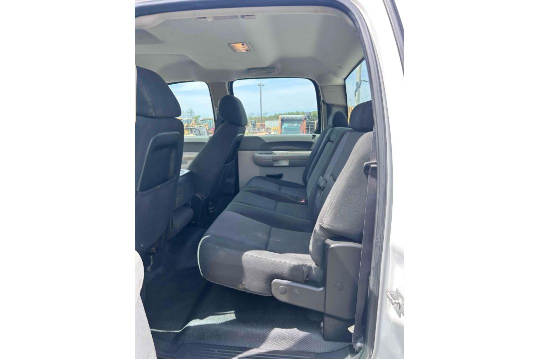 2014 Chevy 2500 HD Service Body - Image 13 of 19