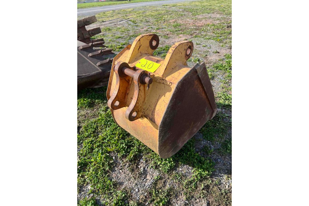 23" Excavator Bucket - Image 2 of 2