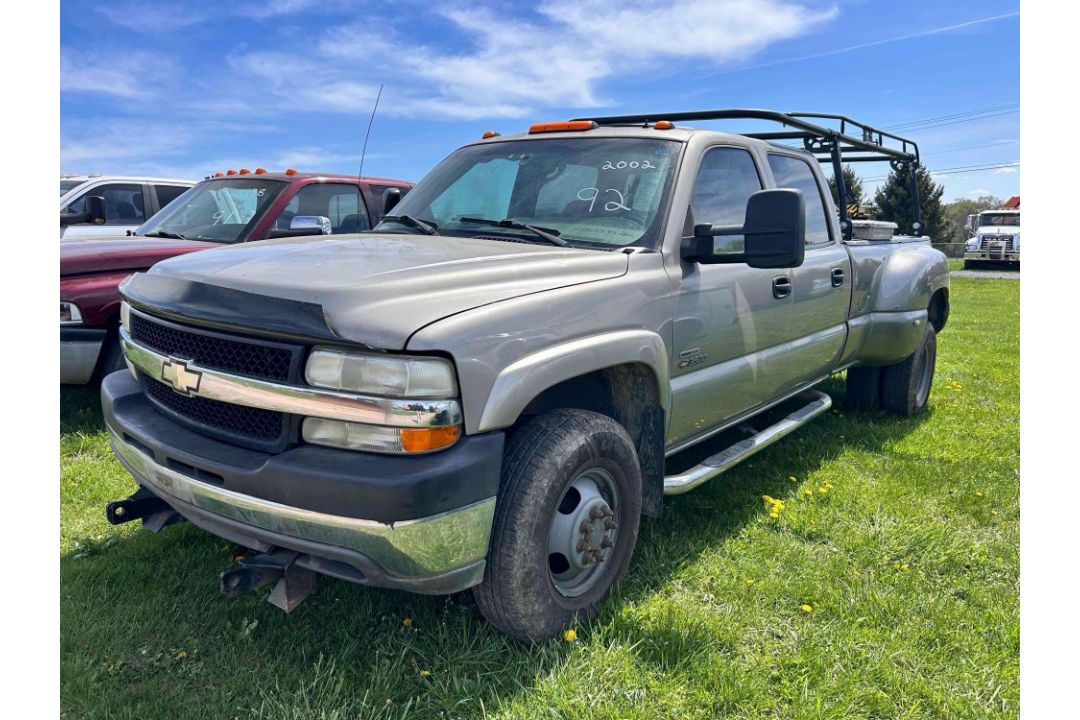 2002 Chevy 3500 Pickup - Image 1 of 18