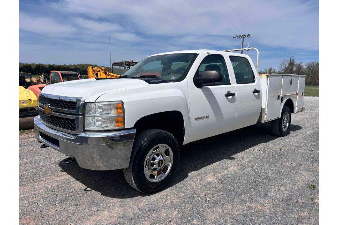 2014 Chevy 2500 HD Service Body - Image 1 of 19