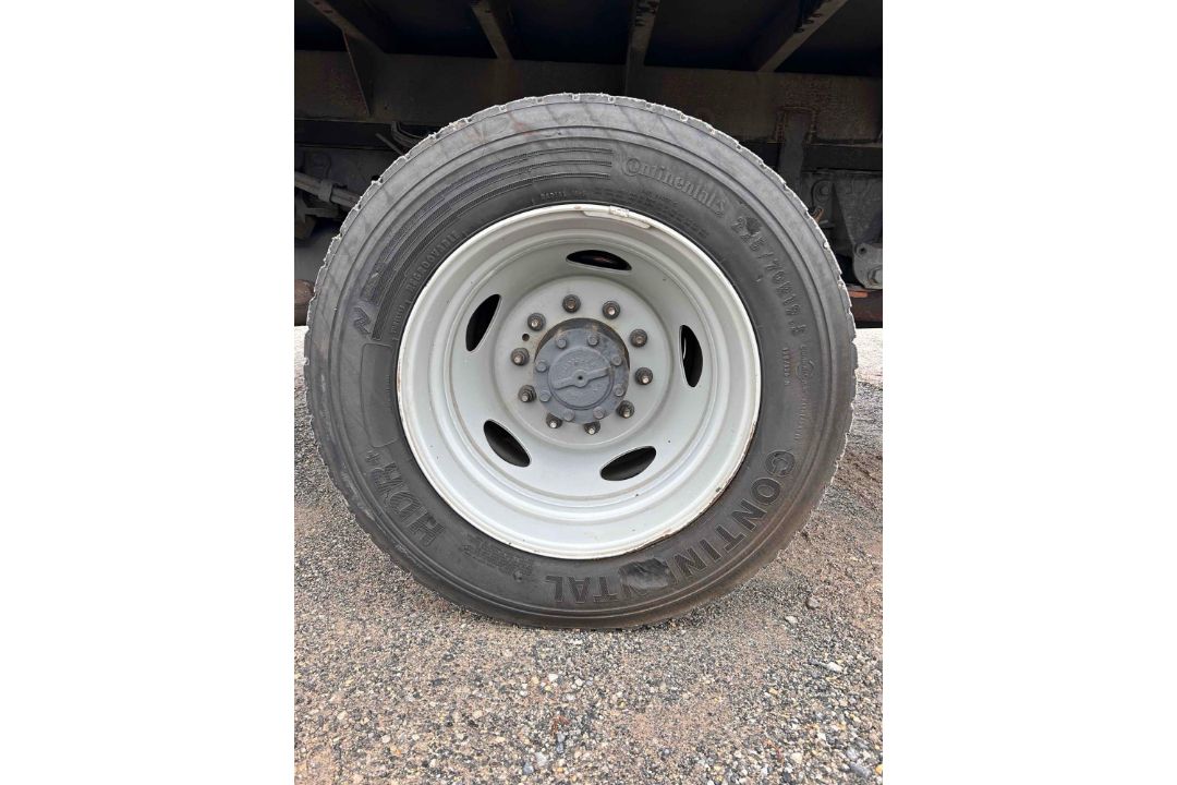 2017 Ford F550XL Stake Body - Image 11 of 21