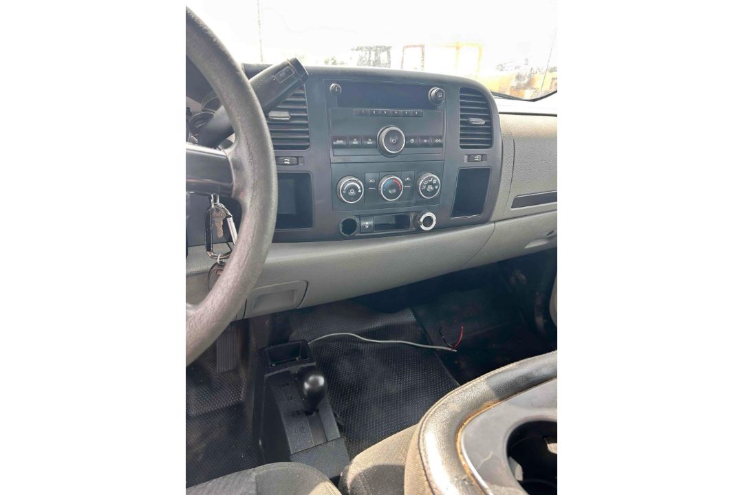 2014 Chevy 2500 HD Service Body - Image 15 of 19