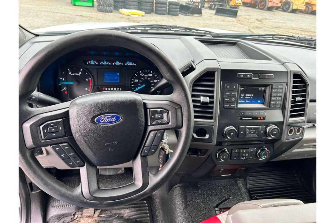 2017 Ford F550XL Stake Body - Image 15 of 21