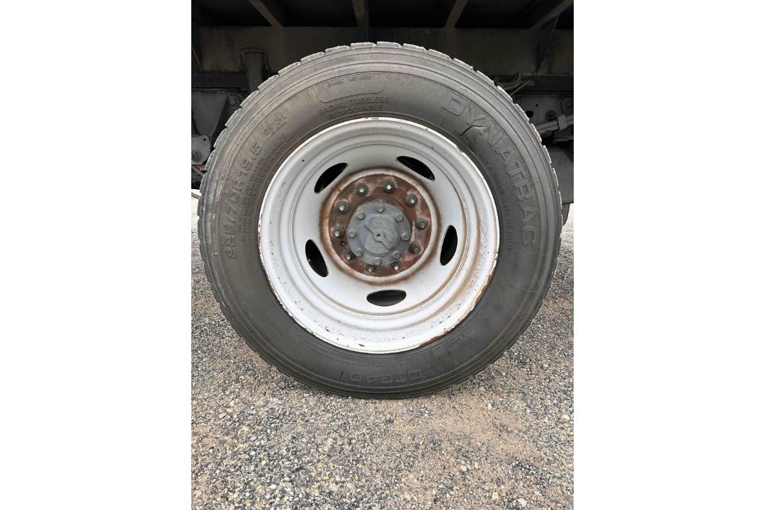 2017 Ford F550XL Stake Body - Image 9 of 21