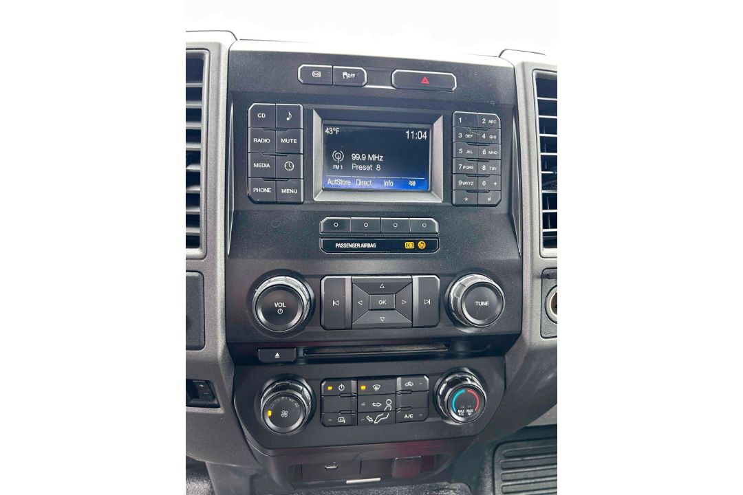 2017 Ford F550XL Stake Body - Image 18 of 21