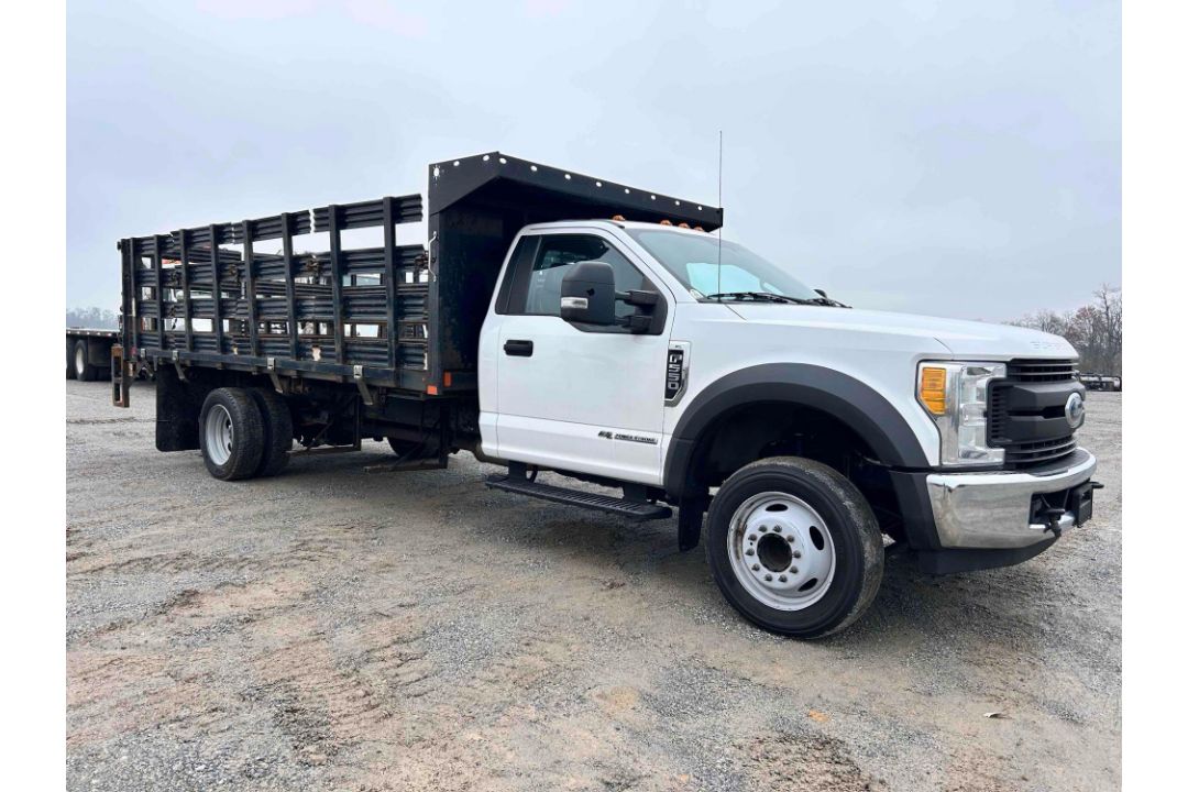 2017 Ford F550XL Stake Body - Image 3 of 21