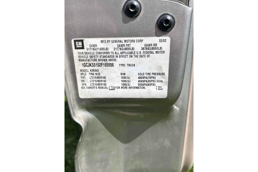2002 Chevy 3500 Pickup - Image 18 of 18