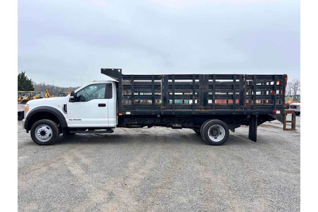 2017 Ford F550XL Stake Body - Image 8 of 21