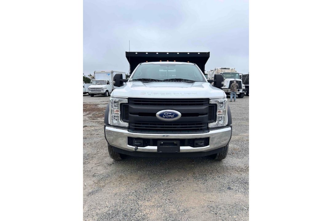 2017 Ford F550XL Stake Body - Image 2 of 21
