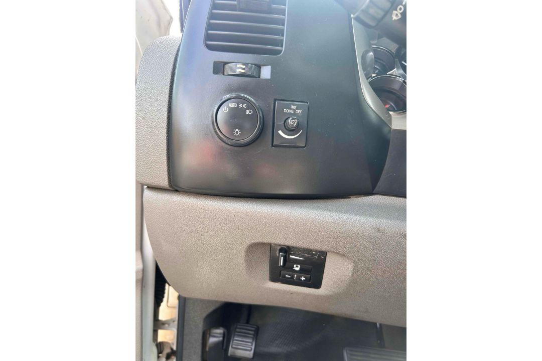 2014 Chevy 2500 HD Service Body - Image 17 of 19