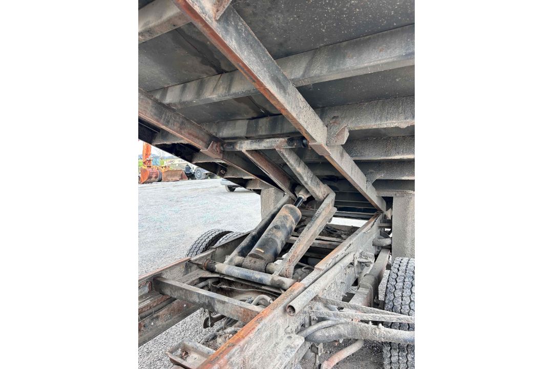 2006 Chevrolet C4500 Landscape Dump - Image 24 of 26