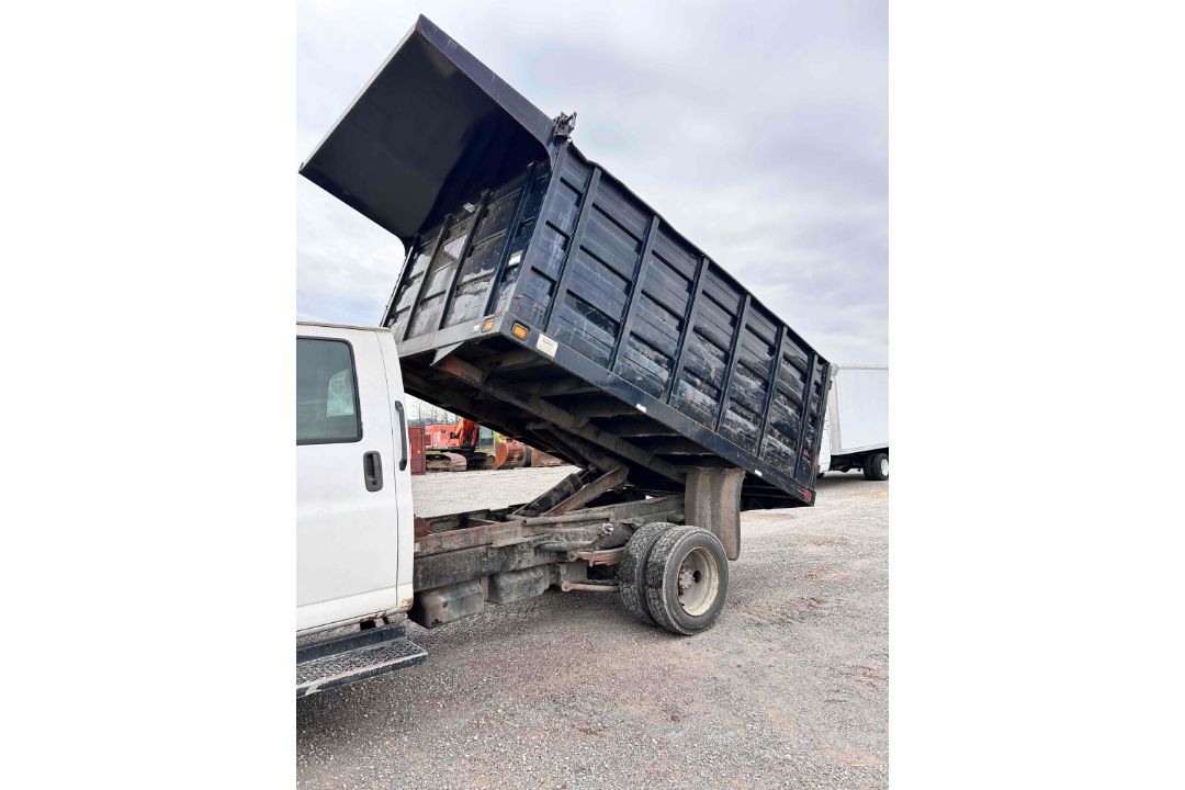 2006 Chevrolet C4500 Landscape Dump - Image 23 of 26