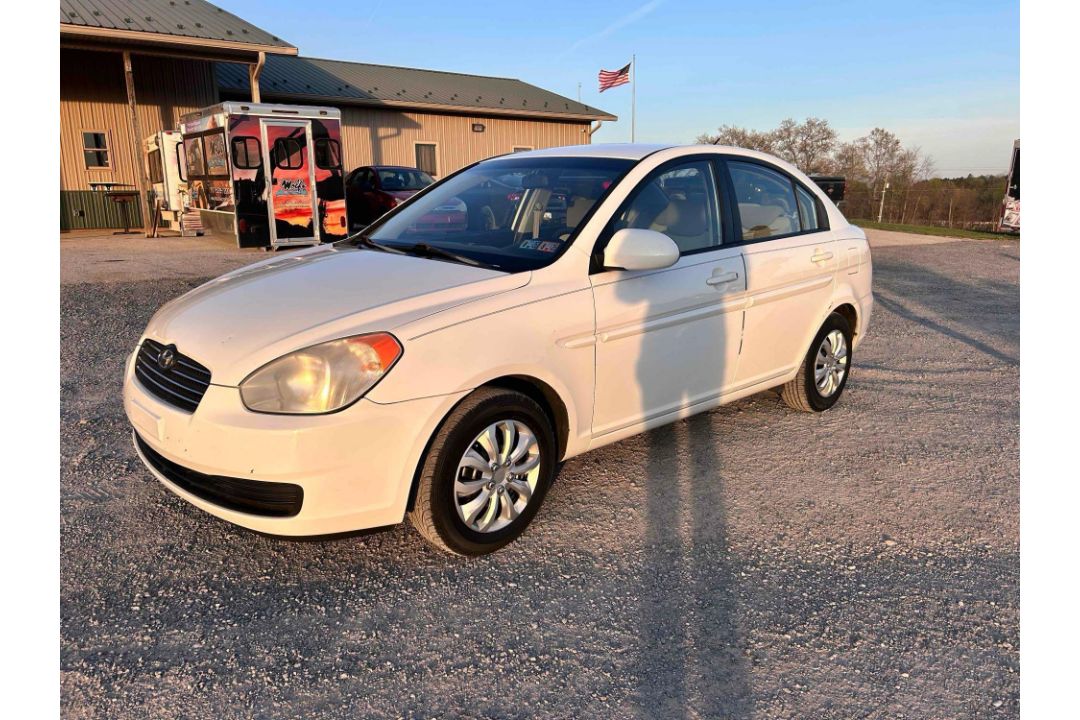 2008 Hyundai Accent - Image 1 of 18