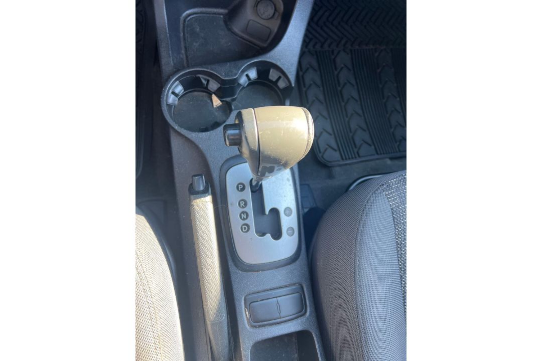 2007 kia 4 door Sedan - Image 6 of 7