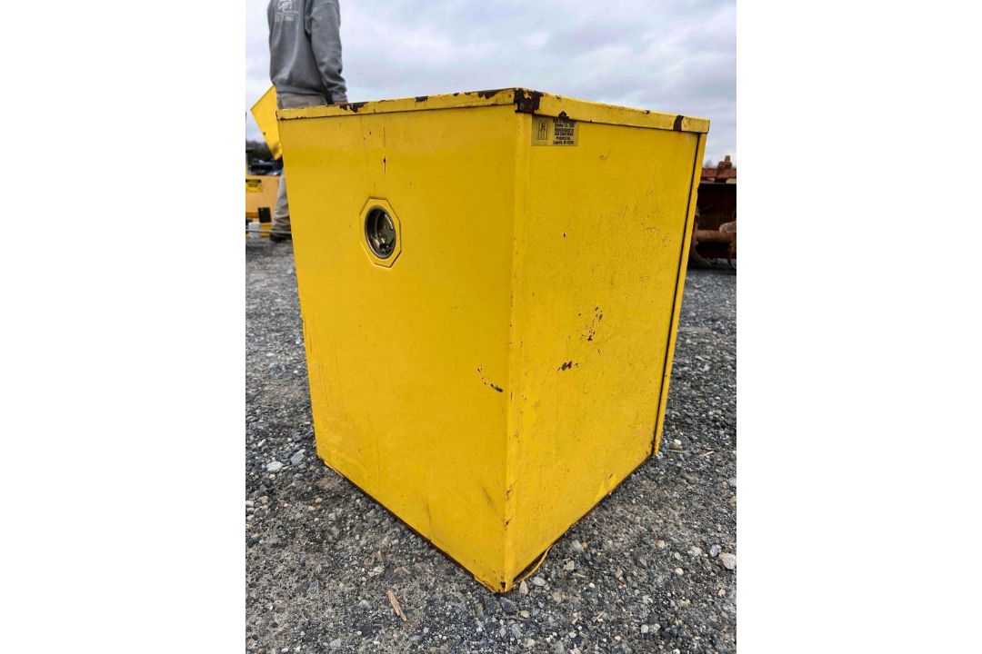JUSTRITE Flammable Liquid Storage Cabinet - Image 3 of 5