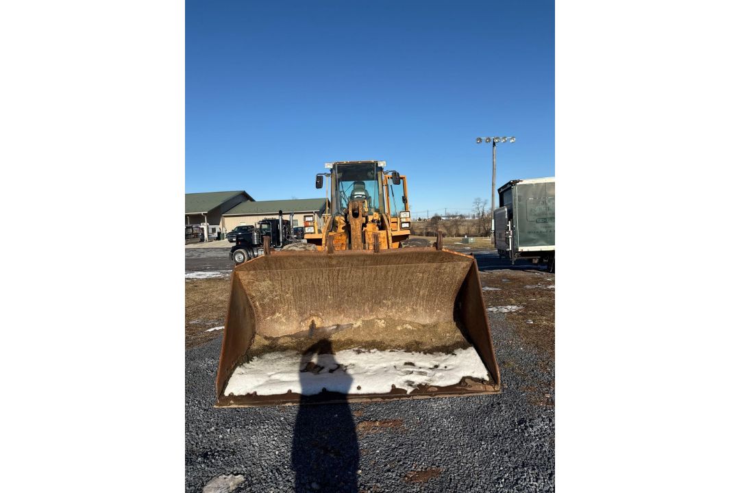 Case 821B - Image 11 of 33