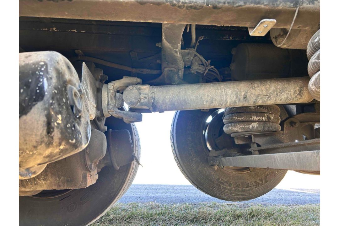2018 FreightLiner 108SD All in one Cement Truck - Image 37 of 50