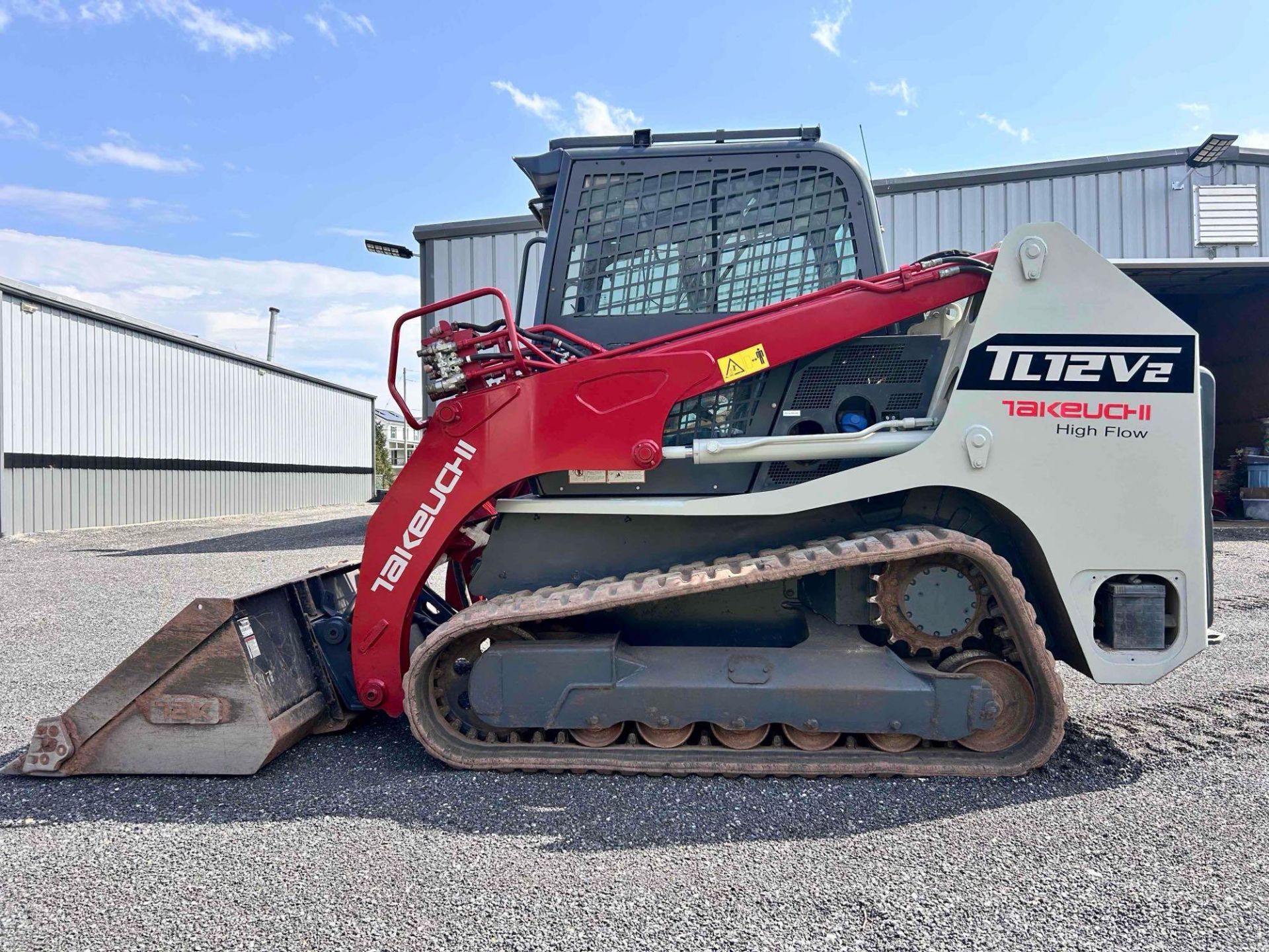 Takeuchi TL12R2 High Flow Skid Steer - Image 6 of 31