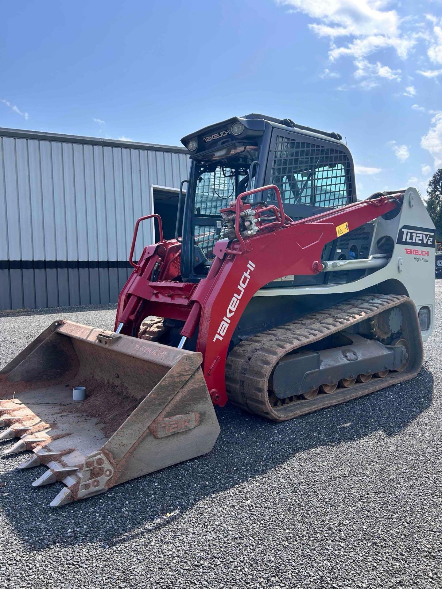 Takeuchi TL12R2 High Flow Skid Steer - Image 7 of 31