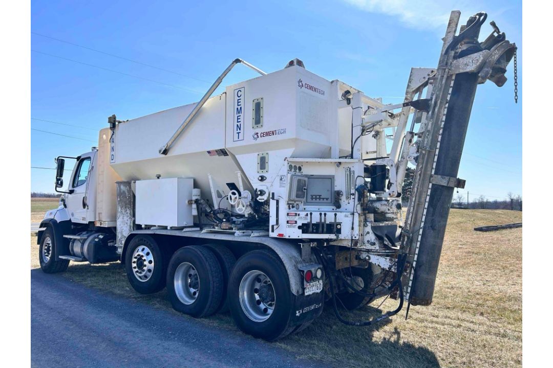 2018 FreightLiner 108SD All in one Cement Truck - Image 3 of 50