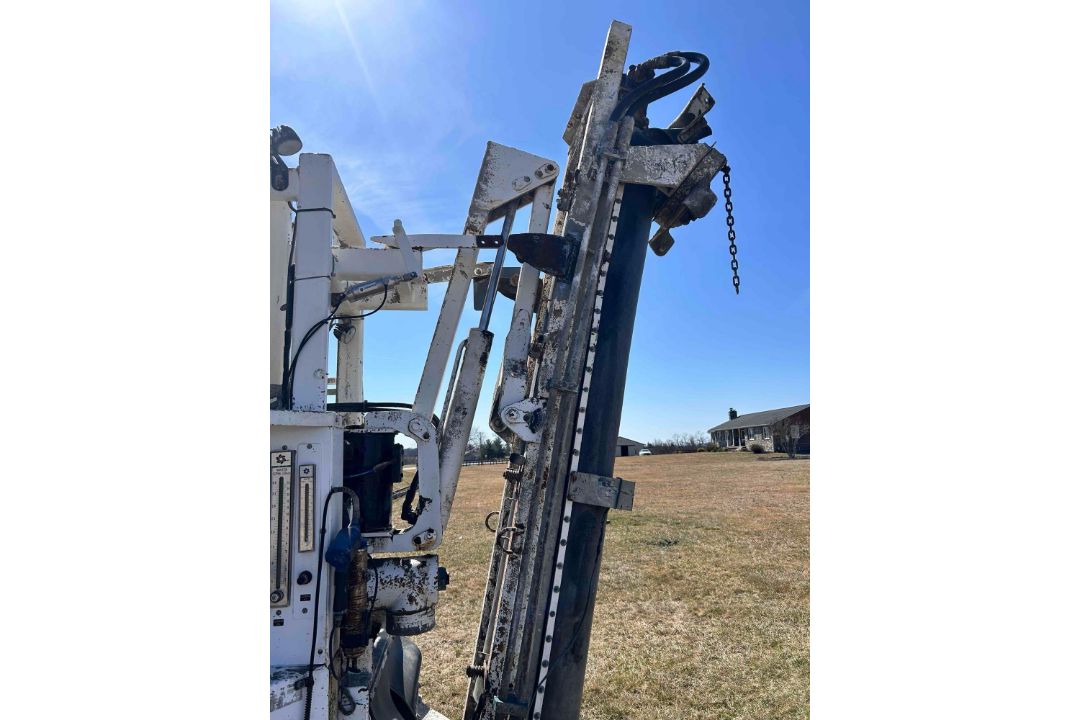 2018 FreightLiner 108SD All in one Cement Truck - Image 20 of 50