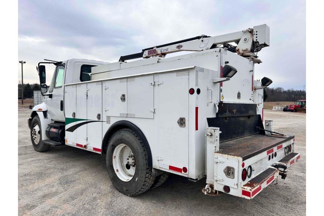 2005 International 4300 Service Truck - Image 7 of 33