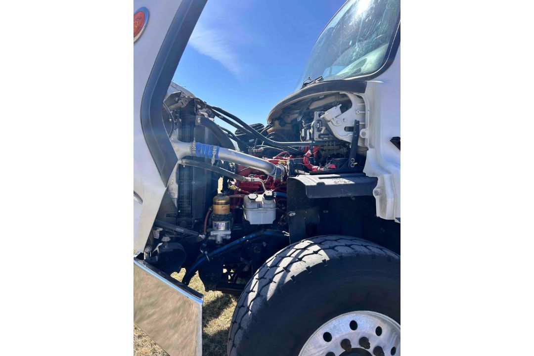 2018 FreightLiner 108SD All in one Cement Truck - Image 49 of 50