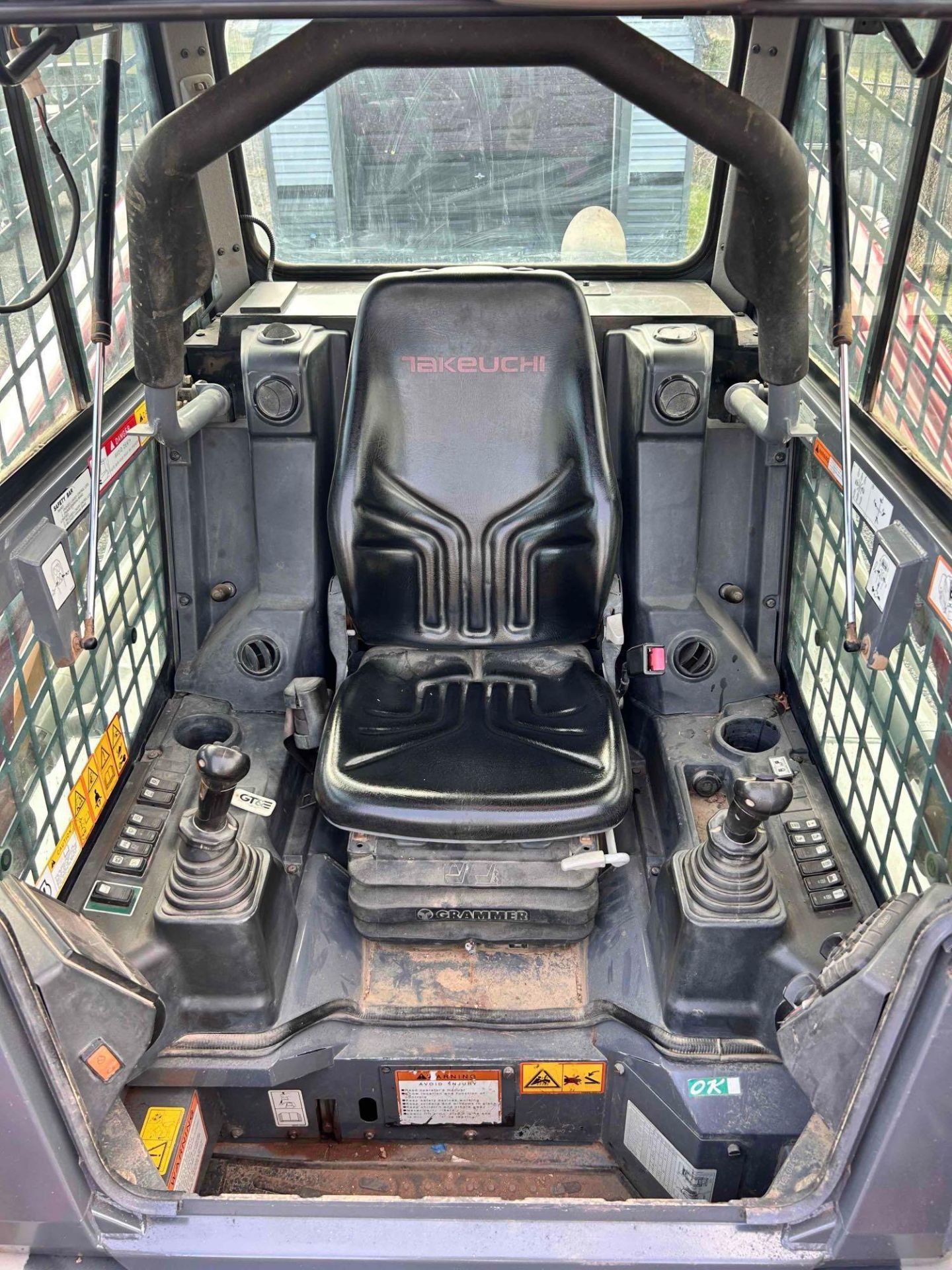 Takeuchi TL12R2 High Flow Skid Steer - Image 26 of 31